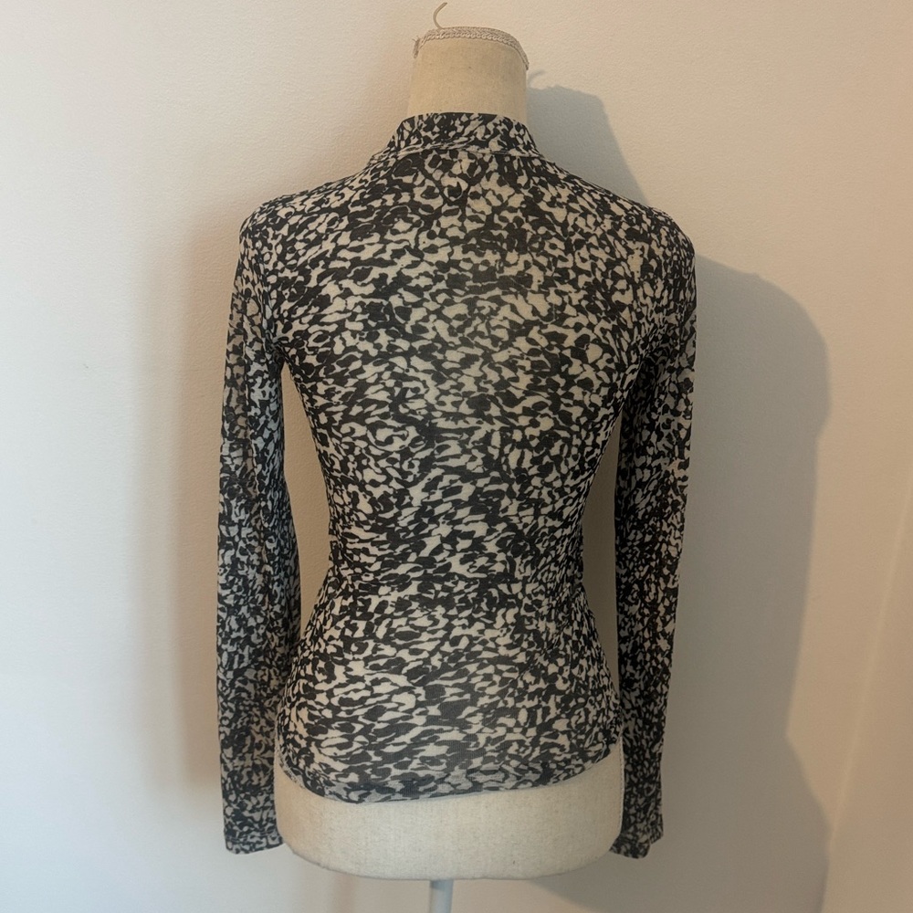H&M mesh top - Picture 10 of 11